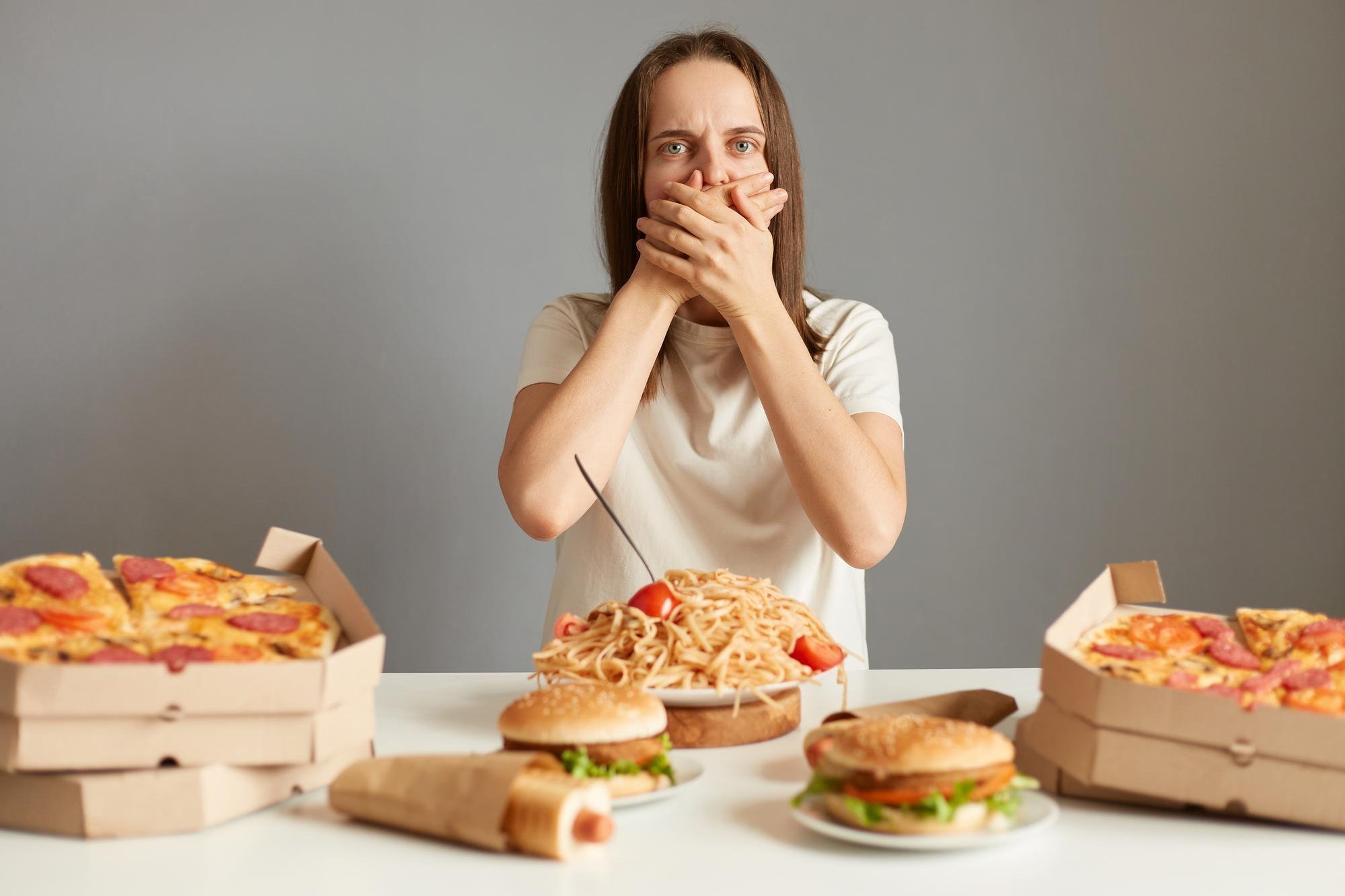 Los Riesgos De Comer En Exceso Por La Noche Impacto En La Salud Cardíaca 0126